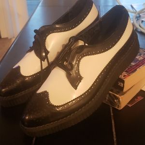Wing tip Creepers